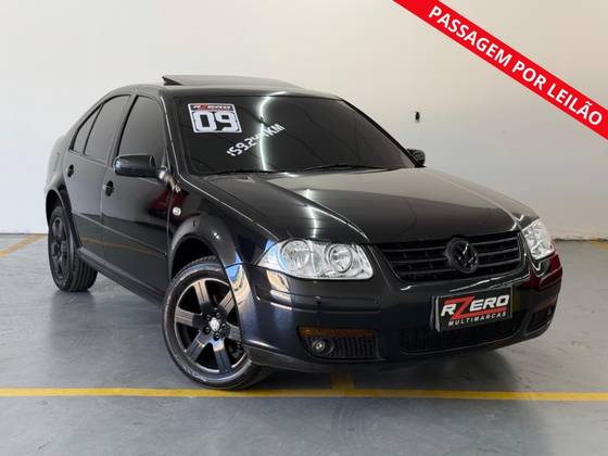 VOLKSWAGEN BORA 2.0 MI 8V GASOLINA 4P TIPTRONIC VOLKSWAGEN BORA 2.0 MI 8V GASOLINA 4P TIPTRONIC